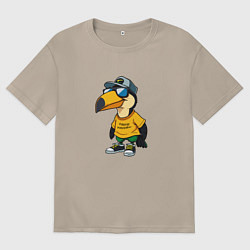 Женская футболка оверсайз Тукан в кроссовках