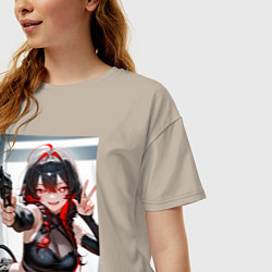 Футболка оверсайз женская Девушка-демон с пистолетом, цвет: миндальный — фото 2