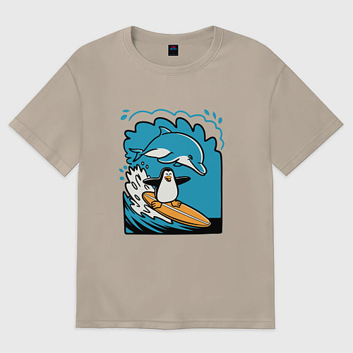 Женская футболка оверсайз Пингвин покорил волну / Миндальный – фото 1