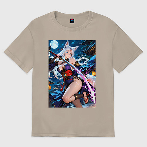 Женская футболка оверсайз Лисица с катаной на фоне полной Луны / Миндальный – фото 1