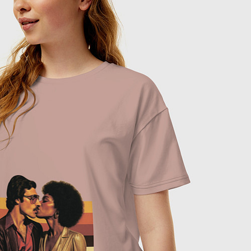 Женская футболка оверсайз Поцелуй поп-арт диско 1970-е / Пыльно-розовый – фото 3
