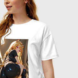 Футболка оверсайз женская Девушка-тигрица в облегающих щортиках, цвет: белый — фото 2