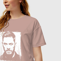 Футболка оверсайз женская Том Харди в краске экспрессия, цвет: пыльно-розовый — фото 2