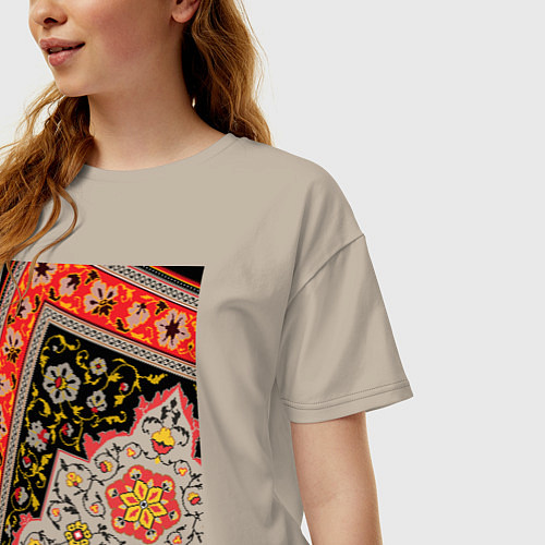 Женская футболка оверсайз Уголок пиксельного ковра / Миндальный – фото 3