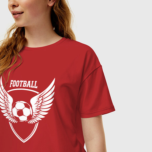 Женская футболка оверсайз Футбол крылатый мяч на щите / Красный – фото 3