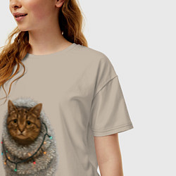 Футболка оверсайз женская Новогодний котик ждет Новый год, цвет: миндальный — фото 2