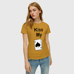 Футболка хлопковая женская Kiss my card, цвет: горчичный — фото 2