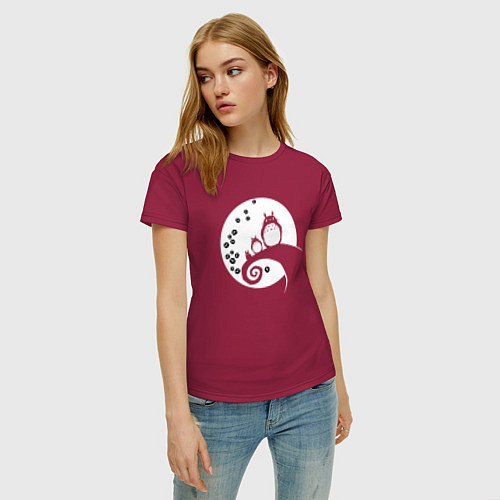 Женская футболка Тоторо на Луне / Маджента – фото 3