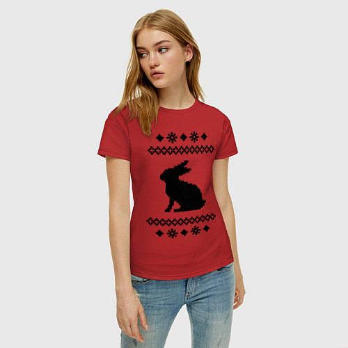 Женская футболка Узор с зайцем / Красный – фото 3