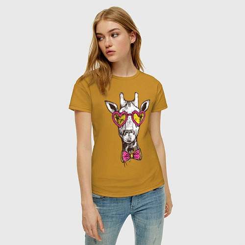 Женская футболка Жираф с бабочкой / Горчичный – фото 3