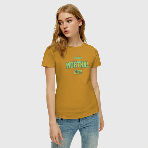 Женская футболка SKYRIM - MORTHAL CITY / Горчичный – фото 3