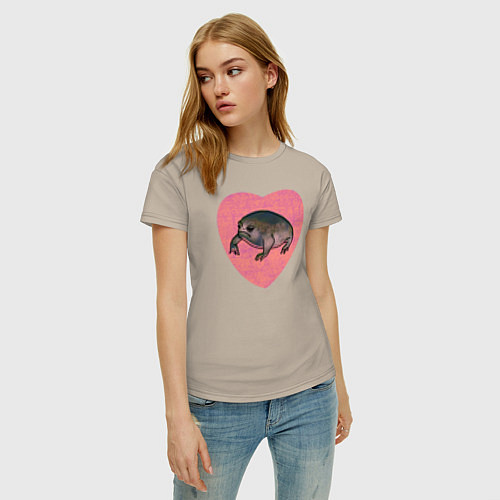 Женская футболка Дождевая жаба в сердце / Миндальный – фото 3