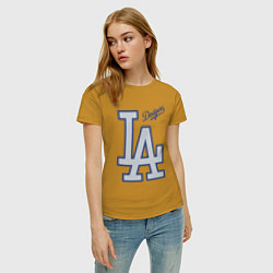 Футболка хлопковая женская Los Angeles Dodgers - baseball team, цвет: горчичный — фото 2