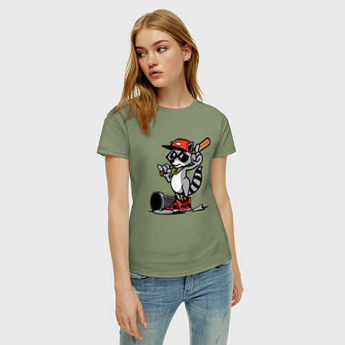 Женская футболка Крутой енот с бейсбольной битой / Авокадо – фото 3