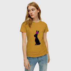Футболка хлопковая женская Черный кролик, цвет: горчичный — фото 2