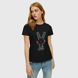 Футболка хлопковая женская Кролик в розовых очках, цвет: черный — фото 2