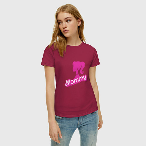 Женская футболка Мамочка - силуэт Барби / Маджента – фото 3