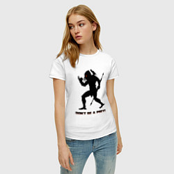 Футболка хлопковая женская Космический охотник, цвет: белый — фото 2