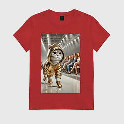 Футболка хлопковая женская Серый кот модель на подиуме, цвет: красный