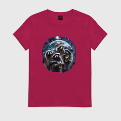 Футболка хлопковая женская Еноты с пивом под луной, цвет: маджента