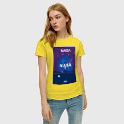 Футболка хлопковая женская NASA фиолетовый плакат, цвет: желтый — фото 2