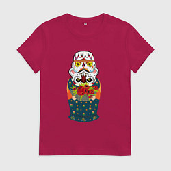 Футболка хлопковая женская Матрешка в расписном шлеме имперского штурмовика, цвет: маджента