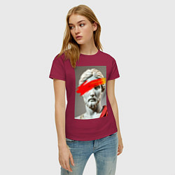Футболка хлопковая женская Античная статуя с красным штрихом, цвет: маджента — фото 2