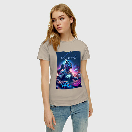 Женская футболка Cyber panther is esports player - neon glow / Миндальный – фото 3