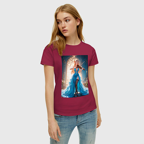 Женская футболка Девушка в вечернем платье играет на скрипке / Маджента – фото 3