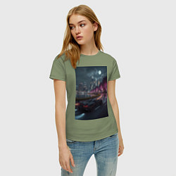 Футболка хлопковая женская Черный суперкар едет к мегаполису, цвет: авокадо — фото 2