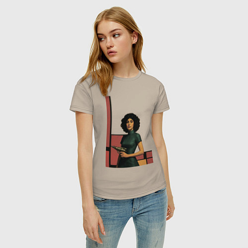 Женская футболка Ретрофутуризм девушка с бластером поп-арт 1970-е / Миндальный – фото 3