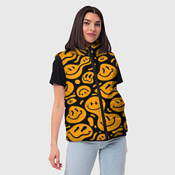 Женский жилет Растекающийся оранжевый смайл, цвет: 3D-красный — фото 2