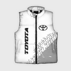 Женский жилет Toyota speed на светлом фоне со следами шин: надпи
