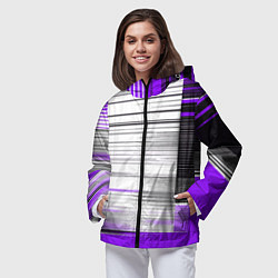 Ветровка с капюшоном женская Чёрные вертикальные полосы на фиолетово-белом фоне, цвет: 3D-черный — фото 2