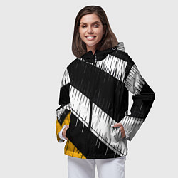 Ветровка с капюшоном женская Диагональные чёрно-белые полосы на жёлтом фоне, цвет: 3D-черный — фото 2