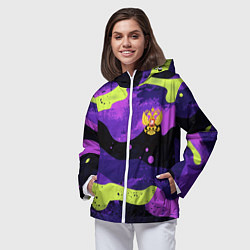 Ветровка с капюшоном женская Черно-фиолетовый камуфляж и золотой герб РФ, цвет: 3D-белый — фото 2
