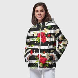 Ветровка с капюшоном женская Красные розы на черных полосках, цвет: 3D-белый — фото 2