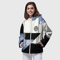 Ветровка с капюшоном женская Volkswagen логотип, цвет: 3D-белый — фото 2
